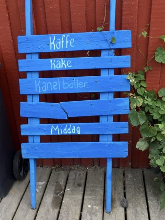A Henningsvær cafe, Lofoten