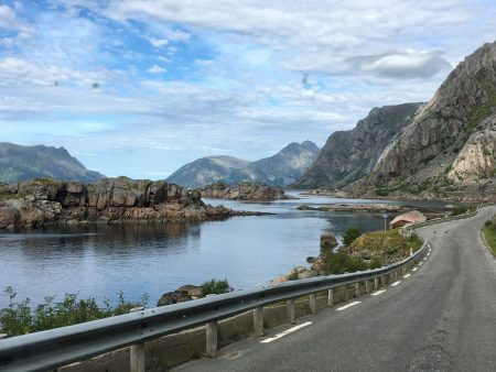 Exploring Lofoten: the road to Henningsvær