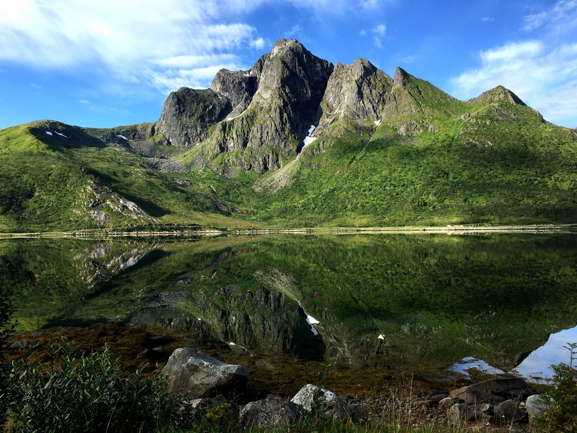 The magic islands of Lofoten Motorhome drive through Lofoten: mountains