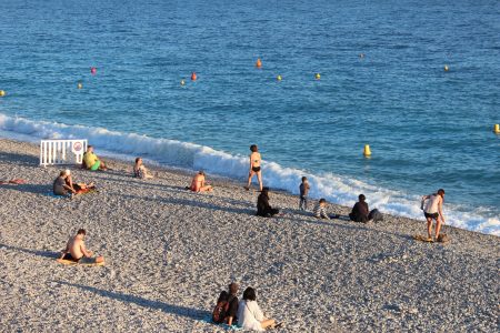 Nice in one day: relaxing on the beach