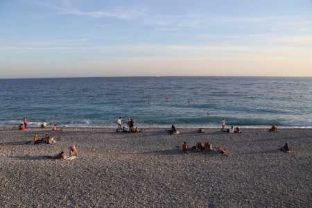 What to see in Nice in one day: the beach