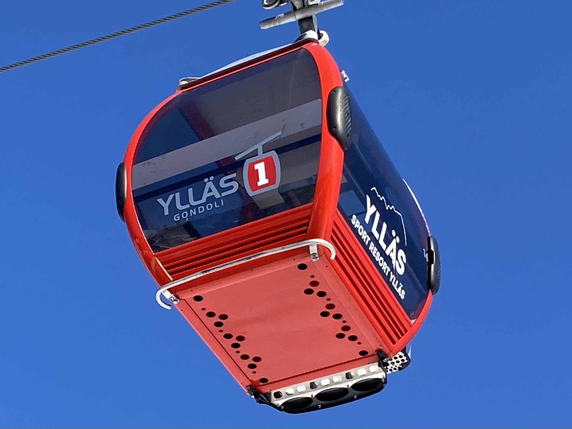 The Ylläs gondola Arctic Lapland spring: the Ylläs gondola