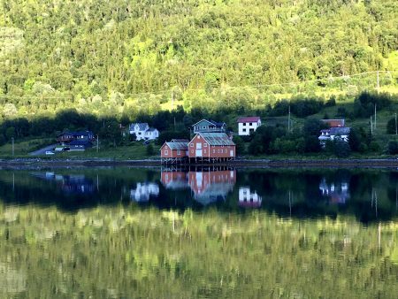 Norway by motorhome: Kvaloya fjordside village