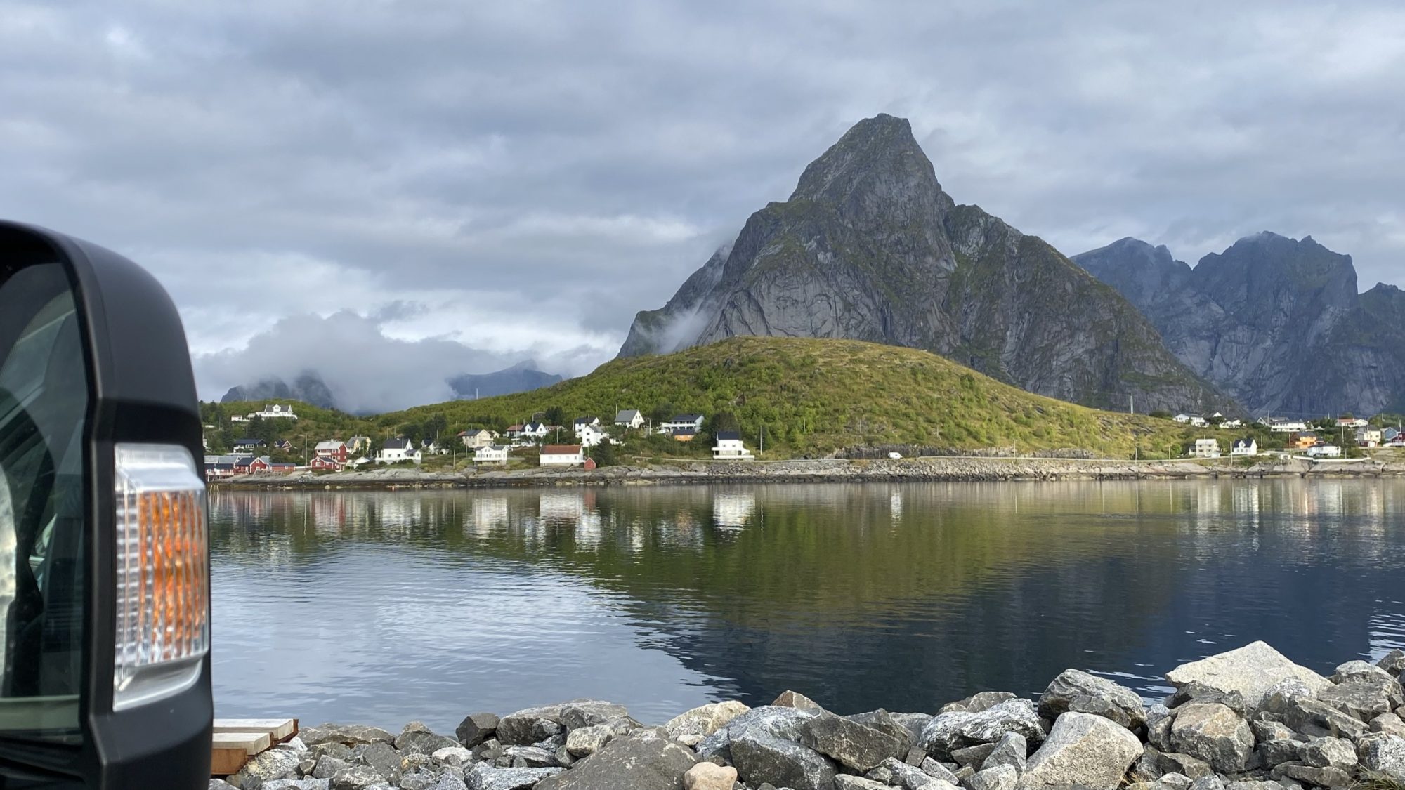 Campervanning in Reine Outer Harbor In the south of Lofoten: campervanning in Reine harbor