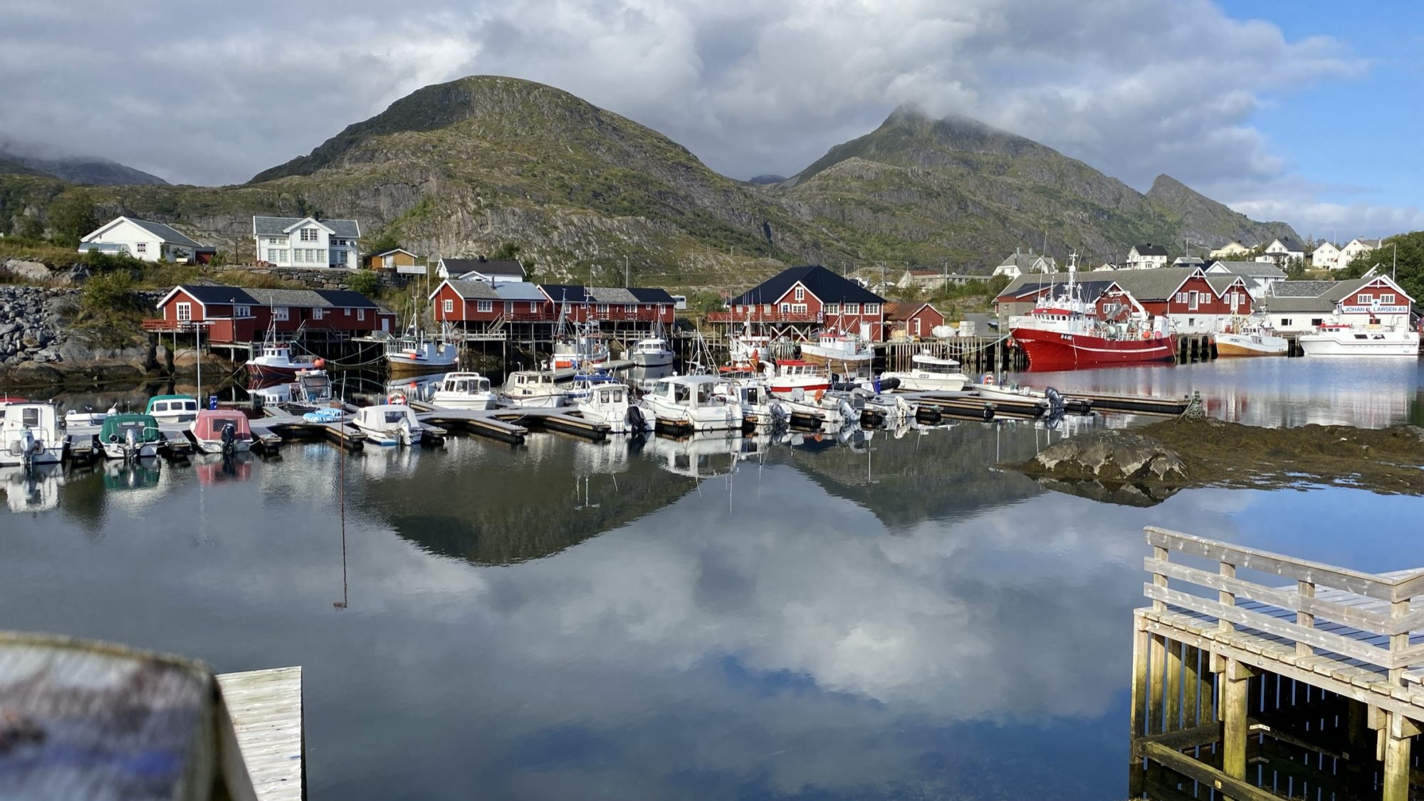 Sorvågen the south of Lofoten Sorvågen the south of Lofoten