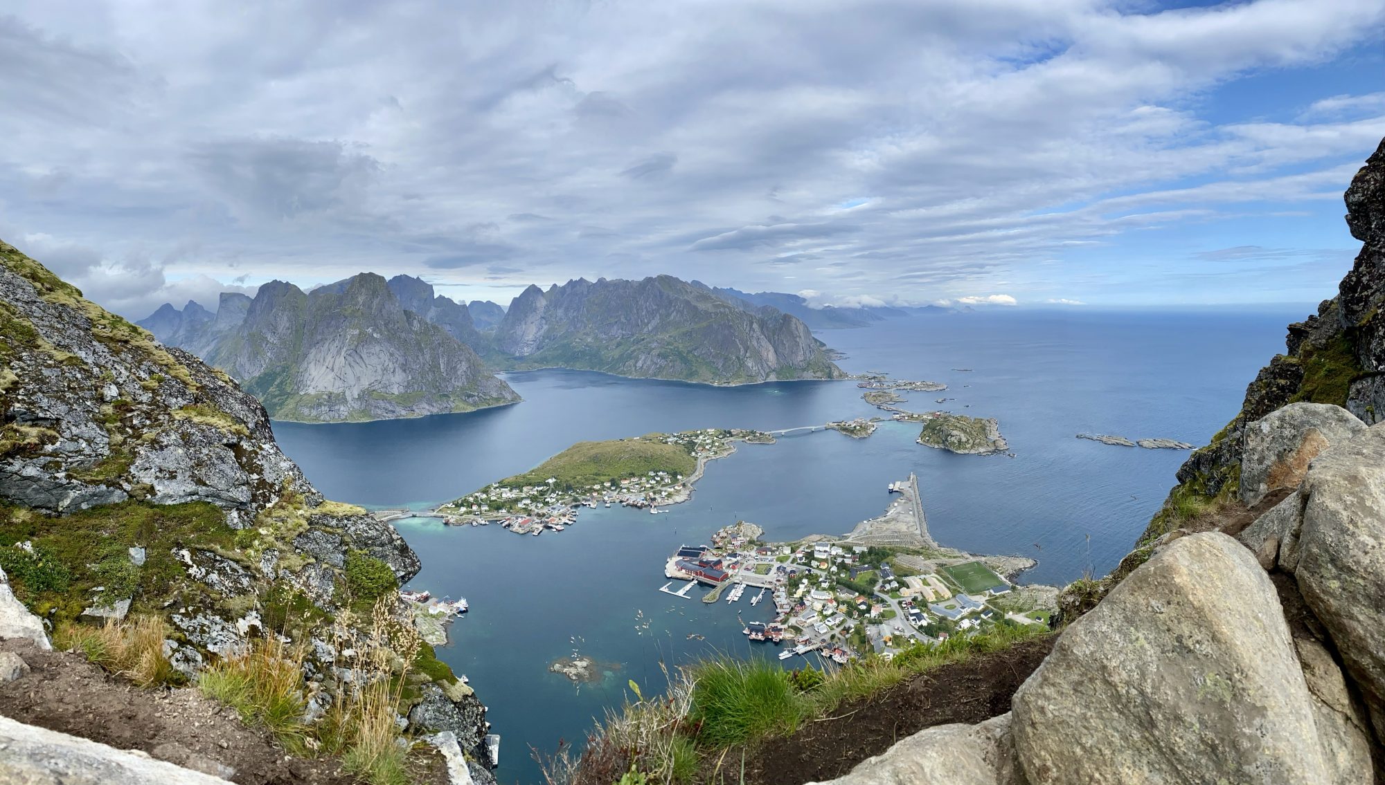 Lofoten hikes: Reine seen from Reinebringen View from Reinebringen, Lofoten