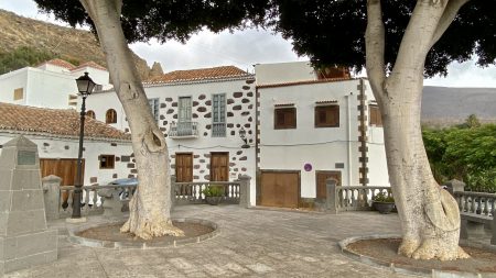 Drive in Gran Canaria: mountain village of Santa Lucia de Tirajana