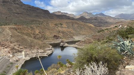 Gran Canaria mountains, south: La Sorrueda from the outlook