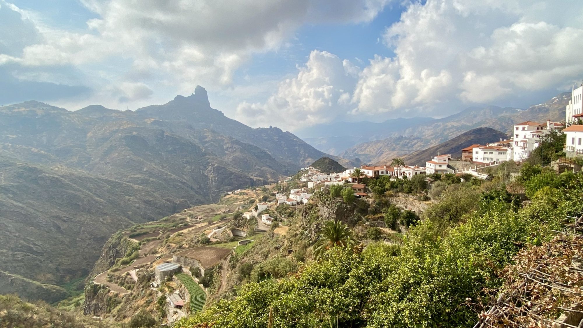 Gran Canaria's highest mountains by car: Tejeda