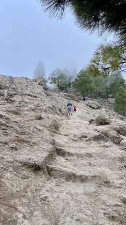 Roque Nublo hiking trail